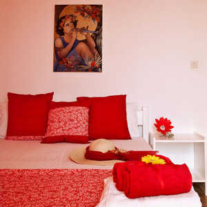 Art Apartments Iria Beach - Family Accommodation